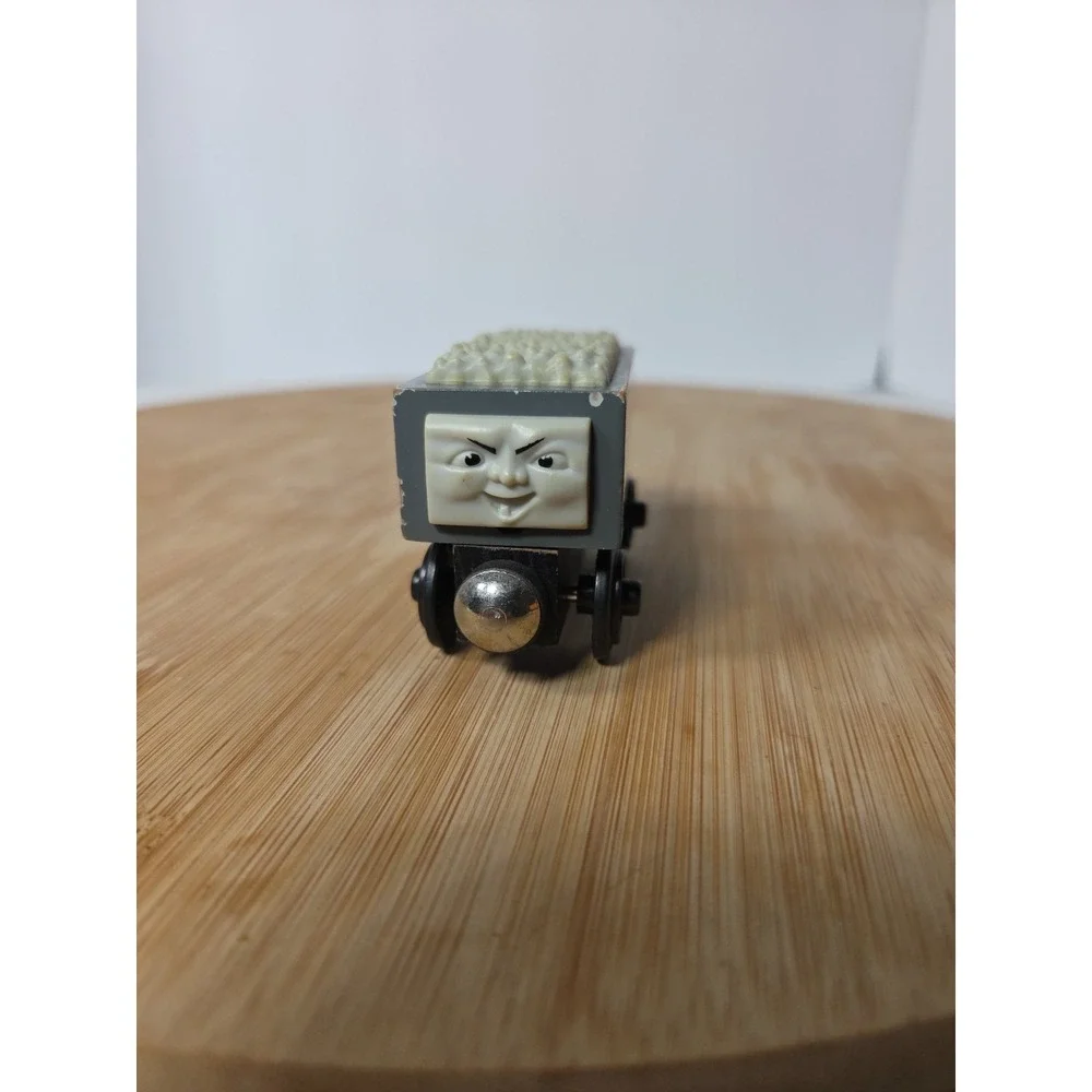 Thomas & Friends Wooden Railway Train Engine SC Ruffey Troublesome Truck 1996